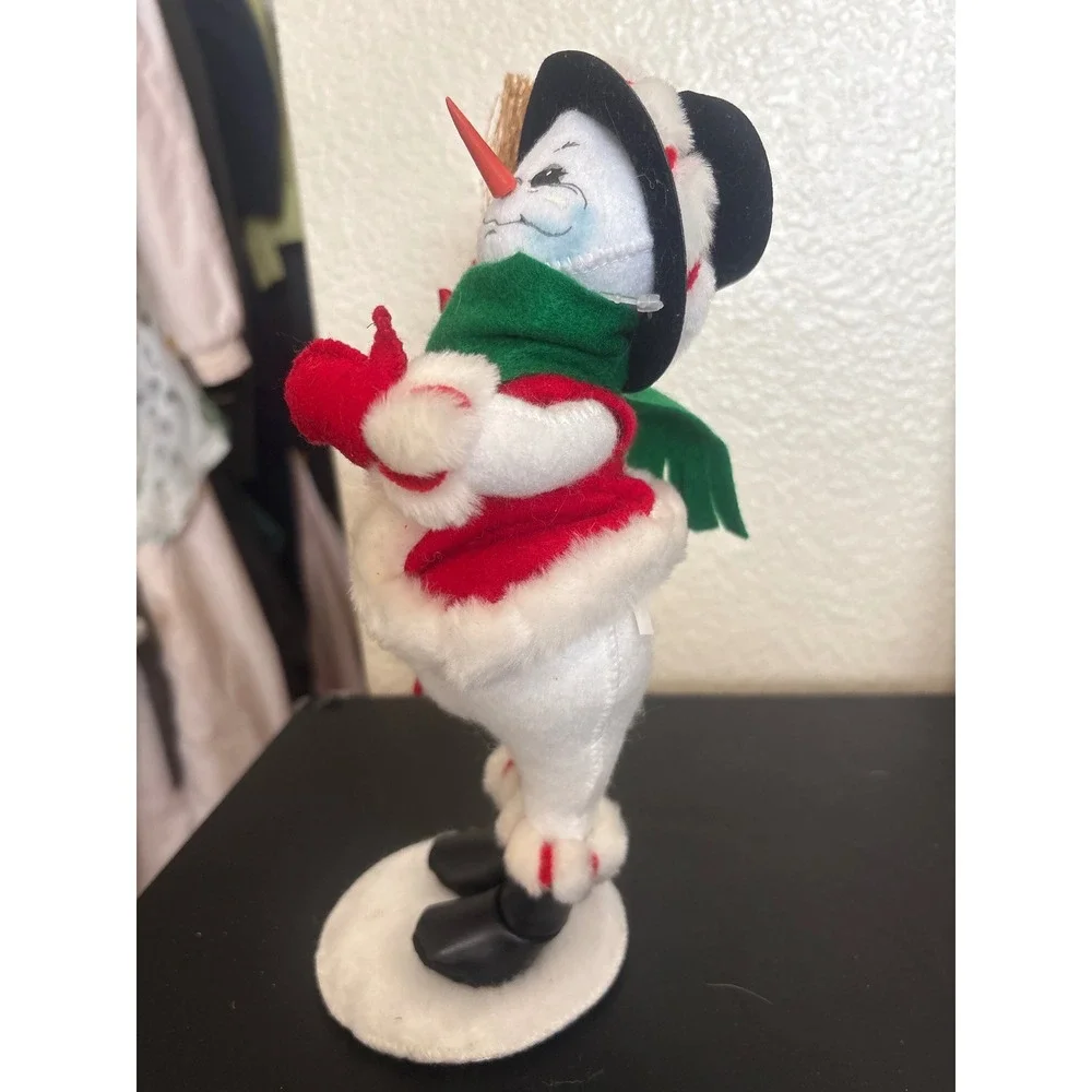 Annalee 2008 Snowman with Broom and Candy Canes Holiday Felt Doll 10 Inch Decor